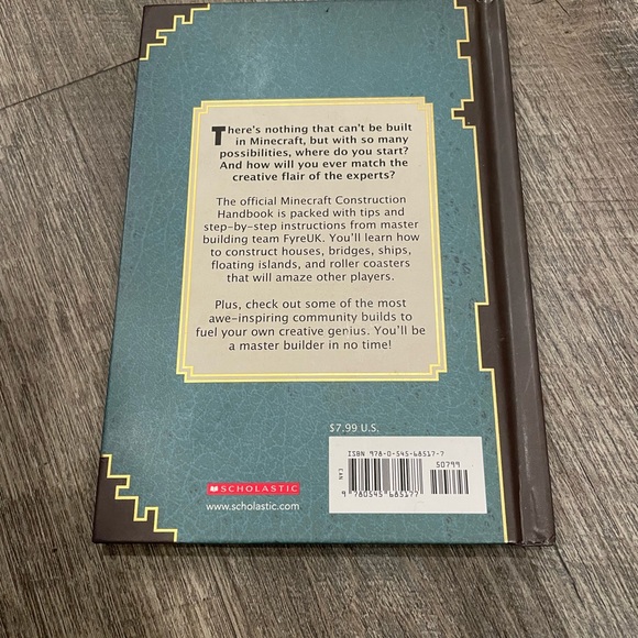 Minecraft Medieval Fortress, Combat and Construction handbooks 3 books - Picture 3 of 7